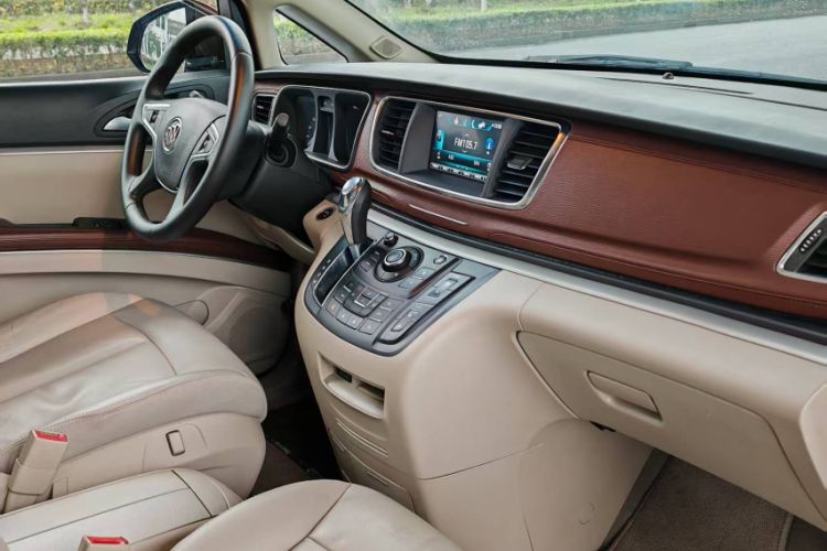 Used Buick GL8 2018 28T Luxury Model China VI Standard