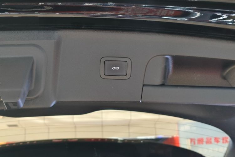 Used Hongqi HS3 2023 1.5T Two-Wheel Drive Shanwei Edition Interior 9