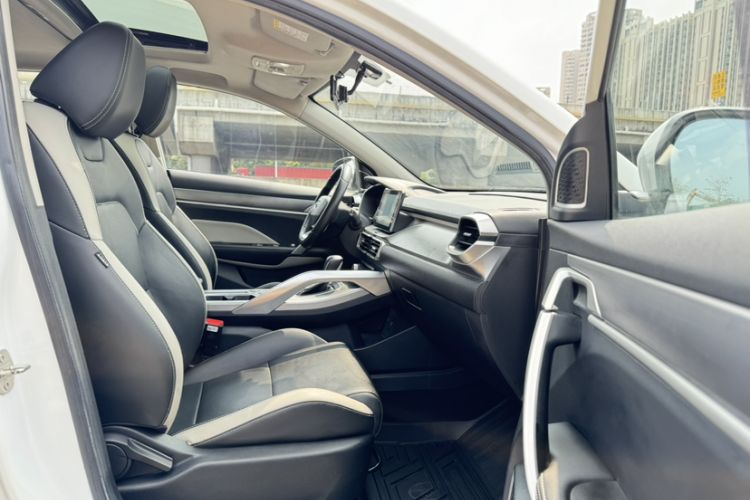 Used Geely Auto Coolray 2020 PRO 240T DCT Hunter
