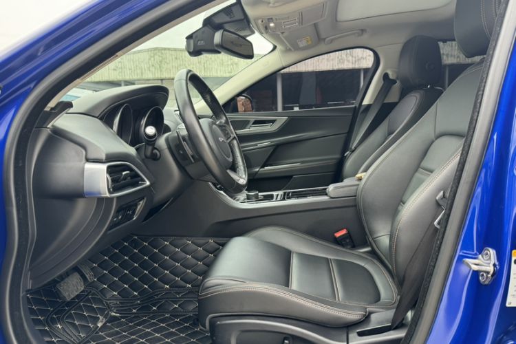 Used Jaguar XEL 2019 2.0T 200 PS Luxury Edition Left Front Seat