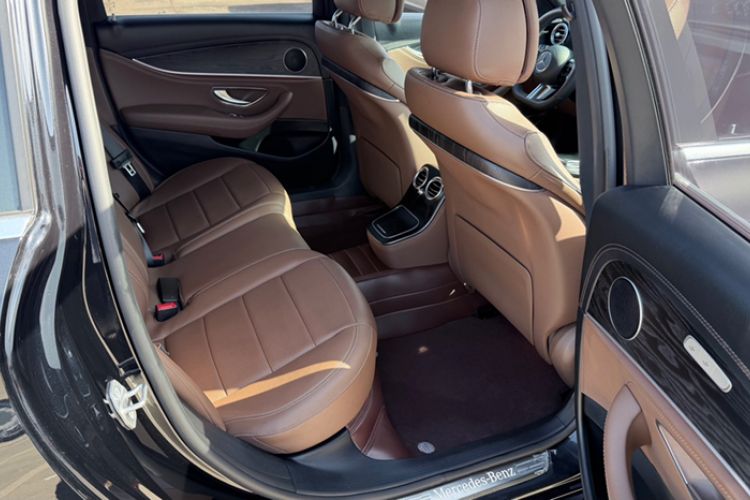 Used Mercedes-Benz E-Class 2022 E 300 L Sporty and Stylish Model
