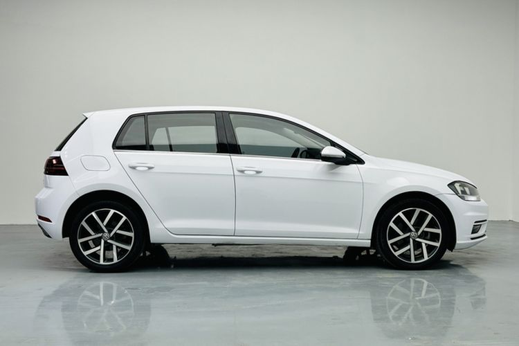 Used Volkswagen Golf 2018 230TSI Automatic Luxury Version
