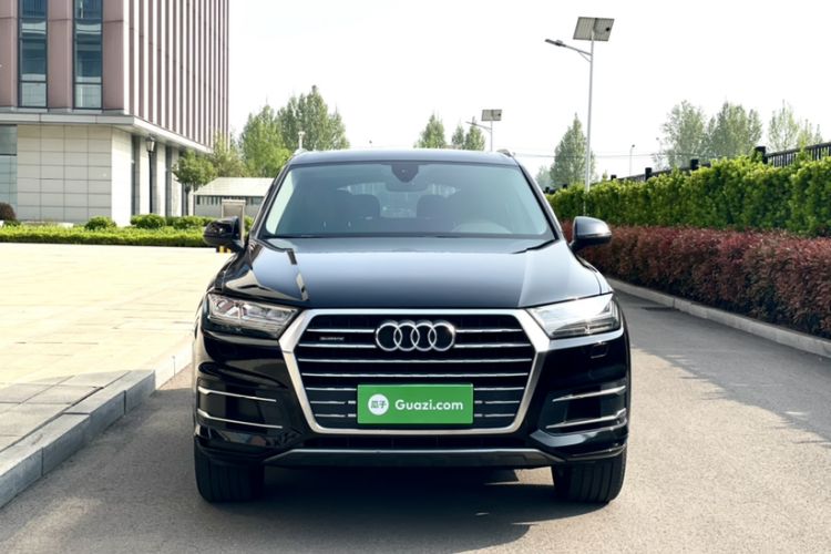 Used Audi Q7 2019 45 TFSI Comfort Model