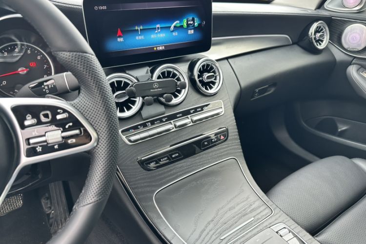 Used Mercedes-Benz C-Class 2019 C 260 L Sport Edition Interior 10