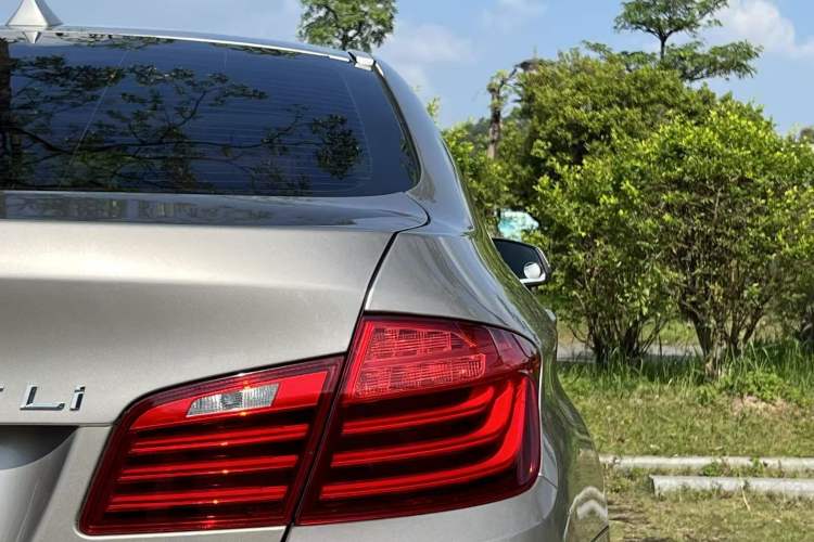 Used BMW 5 Series 2014 525Li Leading Model