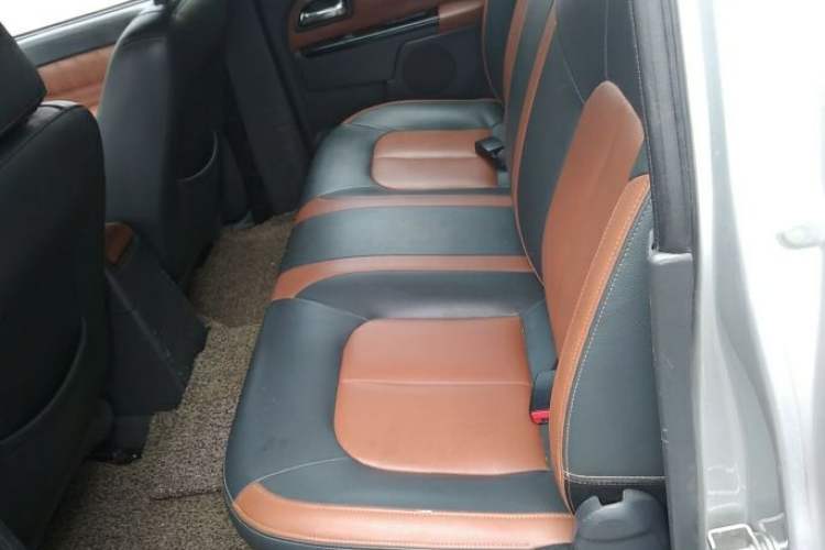 Used Great Wall Wingle 5 2013 2.0T European Version Two-Wheel Drive Elite Edition 6MT Big Double Cab GW4D20B
