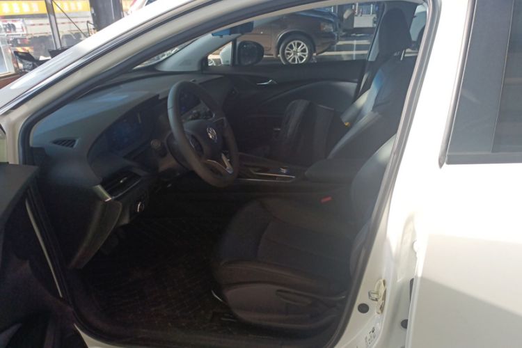 Used Buick Velite 6 2023 430km Range Commuter Version
