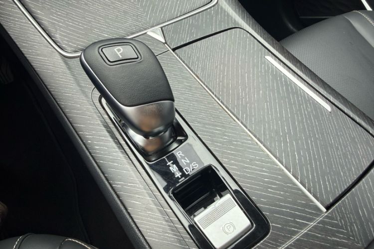 Used Venucia V 2021 260T Idol Edition