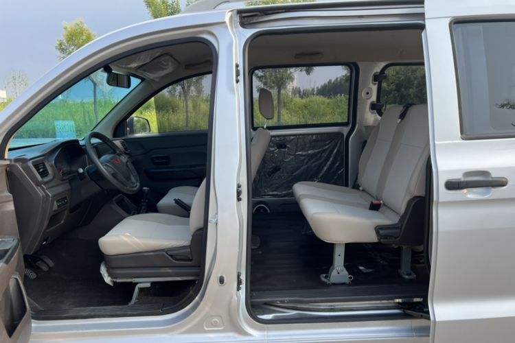 Used Wuling Hongguang V 2022 1.5L Jingqu Version Hydraulic Power Steering LAR