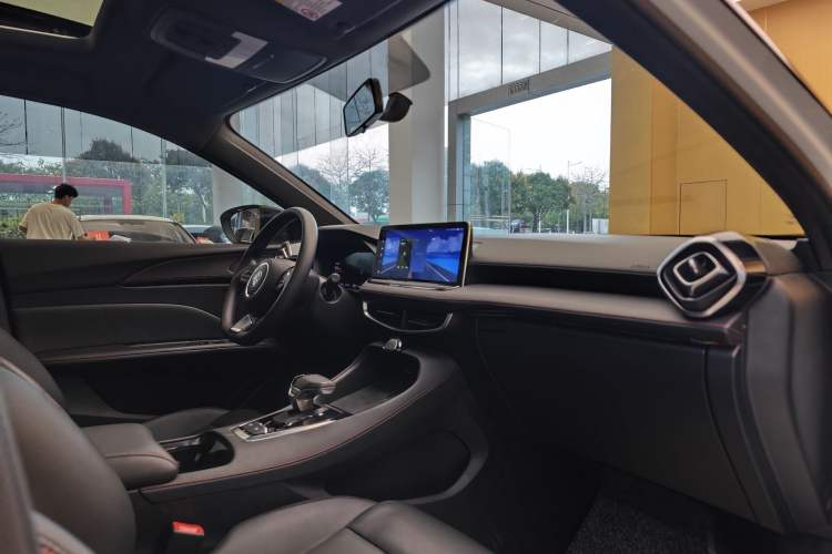 Used MG 5 2025 300TGI Global Flagship Edition
