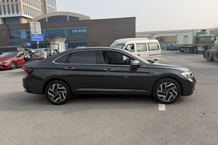 Used Volkswagen Sagitar 2023 300TSI DSG Excellence Edition Exterior 4