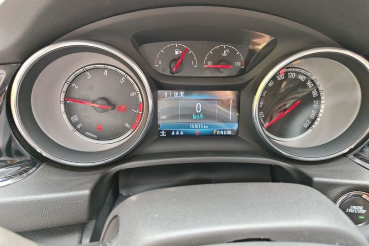 Used Buick Regal 2019 20T Luxury Model China VI Standard Odometer Close Up