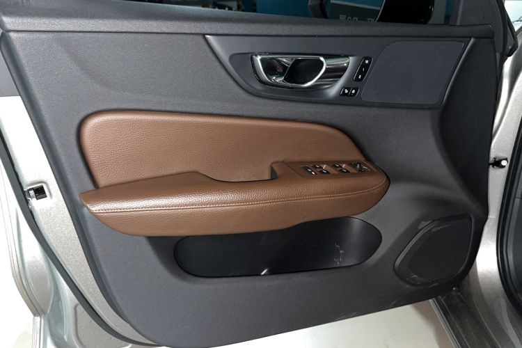 Used Volvo S60 2021 T4 Zhiyi Luxury Edition