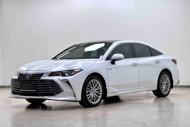 Used Toyota Avalon 2019 Dual-Engine 2.5L XLE Prestige Version China VI Standard
