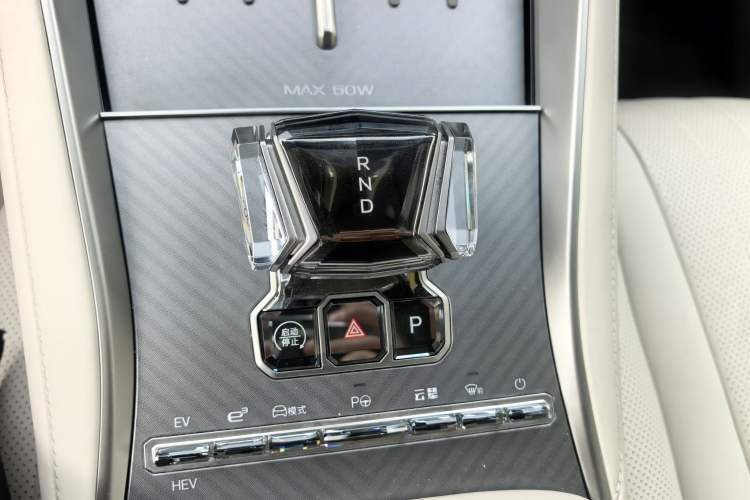 Used Denza Z9GT 2024 1100 Four-Wheel Drive Ultra Version Gear Lever