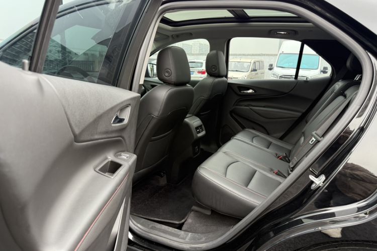 Used Chevrolet Equinox 2019 Redline 550T Automatic All-Wheel-Drive RS Model China VI Standard
