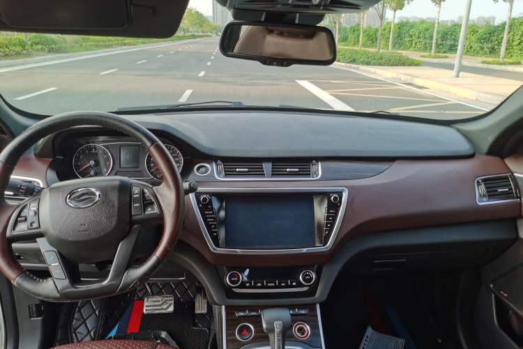 Used Land X7 2015 2.0T Panoramic Prestige Edition