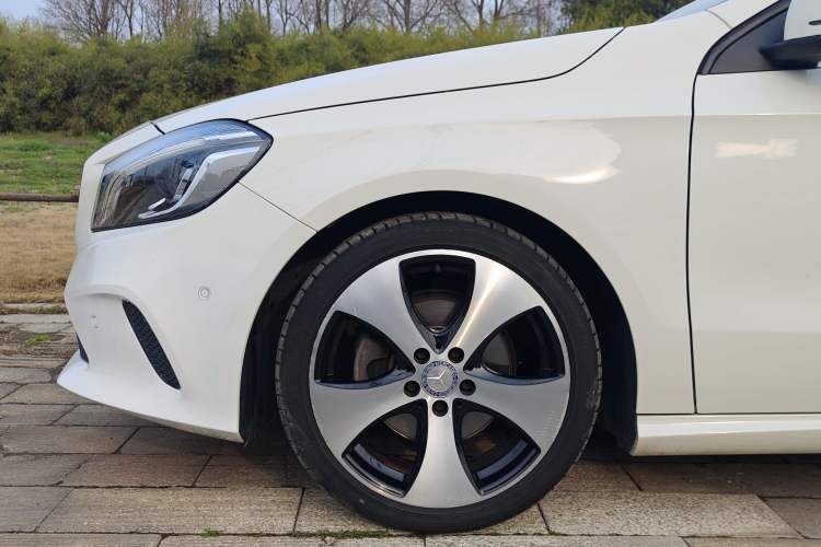 Used Mercedes-Benz A-Class (Import) 2016 A 200 Fashion Model