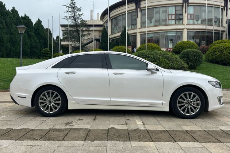 Used Lincoln MKZ 2020 2.0T Deluxe Edition
