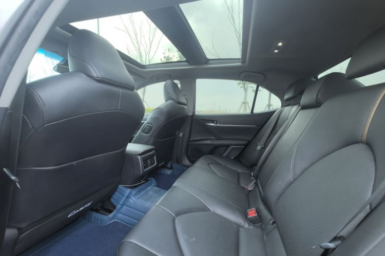 Used Toyota Camry 2021 2.5G Luxury Edition
