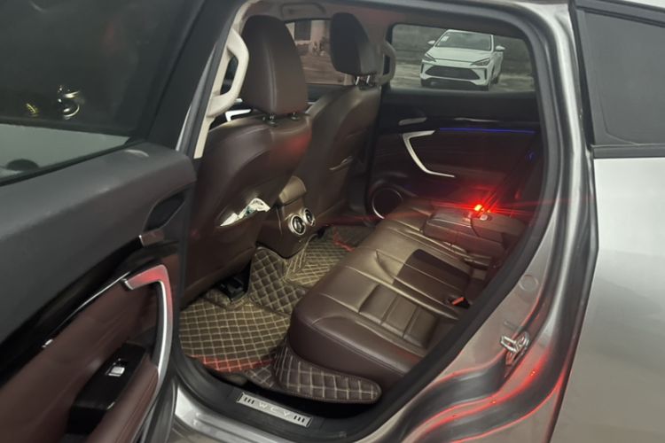 Used Wey VV7 2017 2.0T Ultra-Luxury Version
