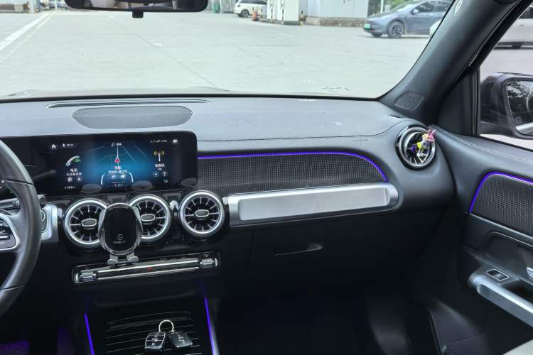 Used Mercedes-Benz GLB 2021 GLB 200 Dynamic Edition Interior 9