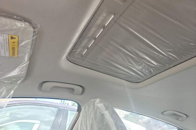 Used Roewe D6 2025 450 km Premium Edition
