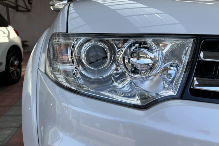 Used Mitsubishi Pajero Sport 2013 3.0L Automatic 4x4 Flagship Edition
