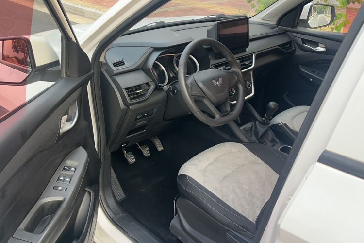 Used Wuling Hongguang S3 2019 1.5L Manual Standard Version China VI Standard