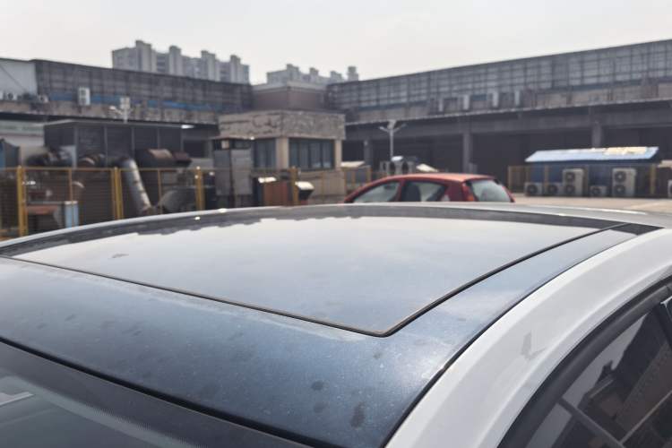 Used Volkswagen Golf 2016 1.6L Automatic Comfort Model Roof