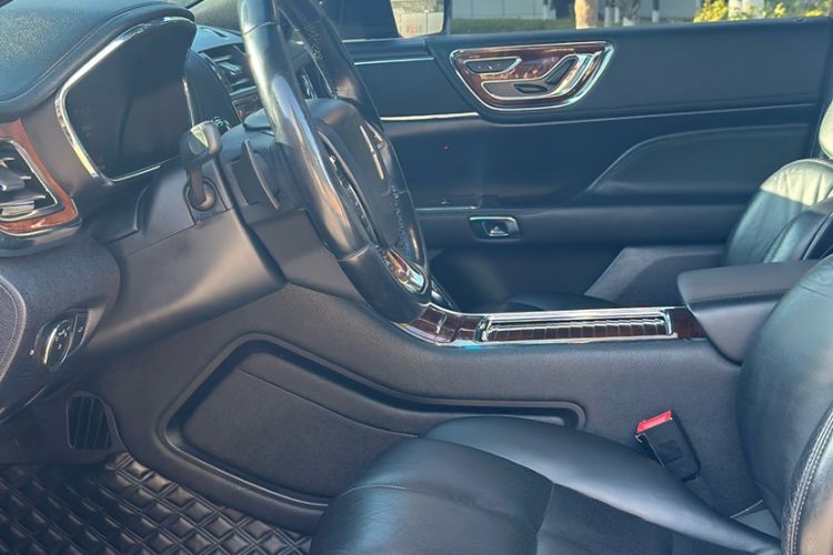 Used Lincoln Continental 2017 2.0T Two-Wheel Drive Deluxe Edition