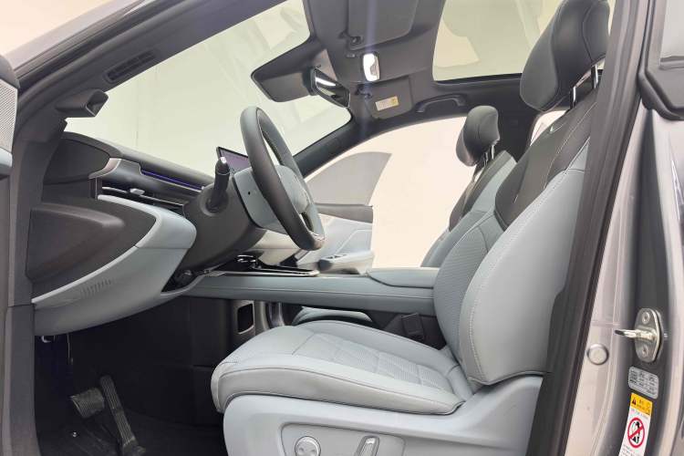 Used Deepal S05 2024 200 Ultra Range-Extended Long-Range Version
