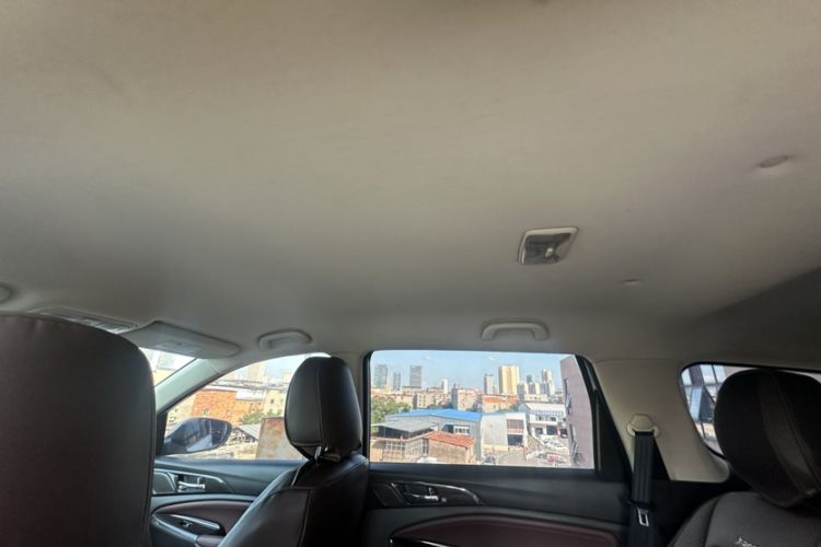 Used Changan Lingxuan 2017 1.5T Manual Joyful & Happy Model
