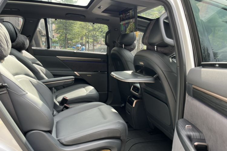 Used Dongfeng eπ eπ008 2024 210Max Range-Extended Version 6 Seats
