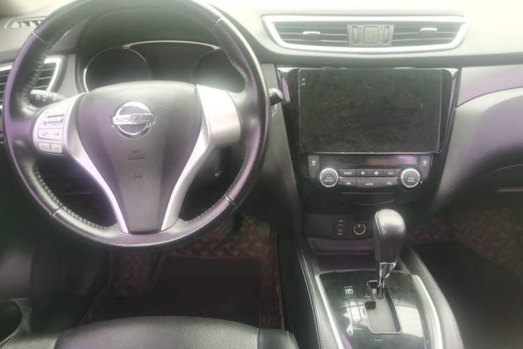 Used Nissan X-Trail 2015 2.0L CVT Comfort MAX Edition 2WD
