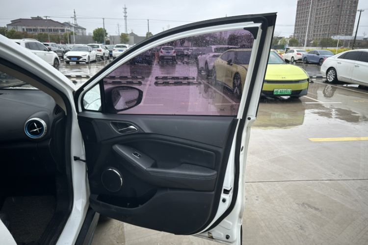 Used BYD Yuan New Energy 2018 EV360 Smart Connect Cool Edition Exterior 4