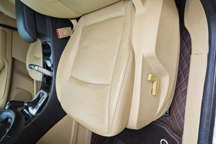 Used Ford S-MAX 2008 2.3L 7-Seater Luxury Version
