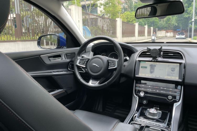 Used Jaguar XEL 2019 2.0T 200 PS Deluxe Edition