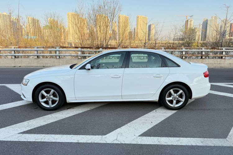 Used Audi A4L 2013 35 TFSI Automatic Comfort Model
