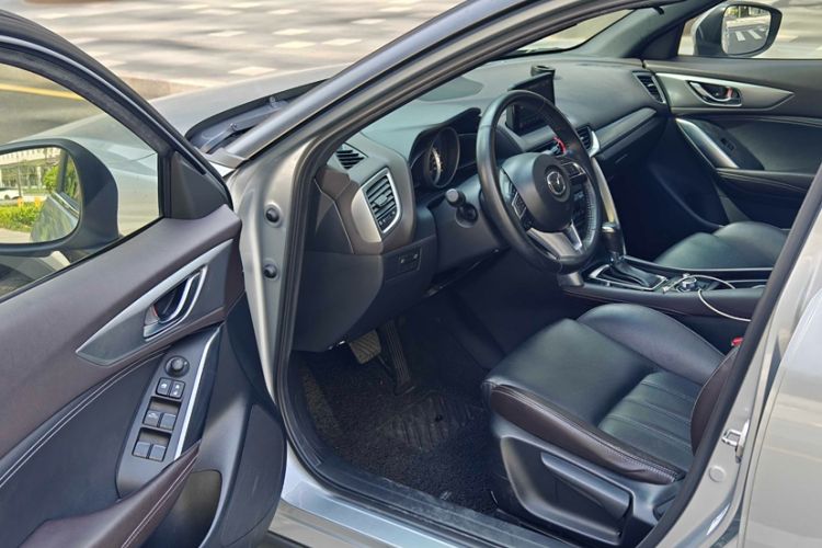 Used Mazda CX-4 2016 2.0L Automatic 2WD Blue Sky Luxury Edition