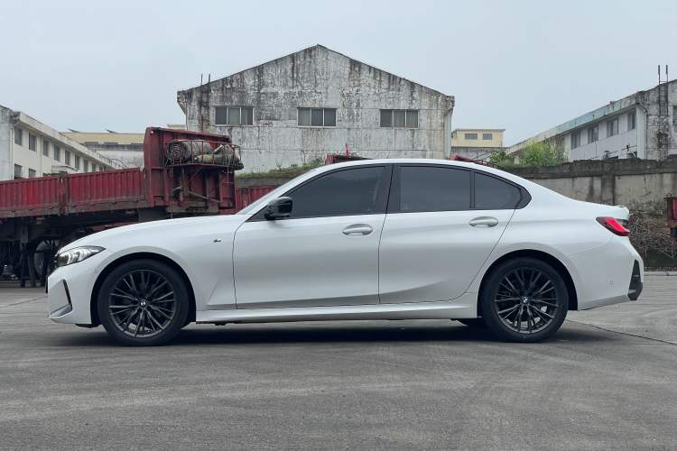 Used BMW 3 Series 2024 325i M Sport Night Edition Package Exterior 1