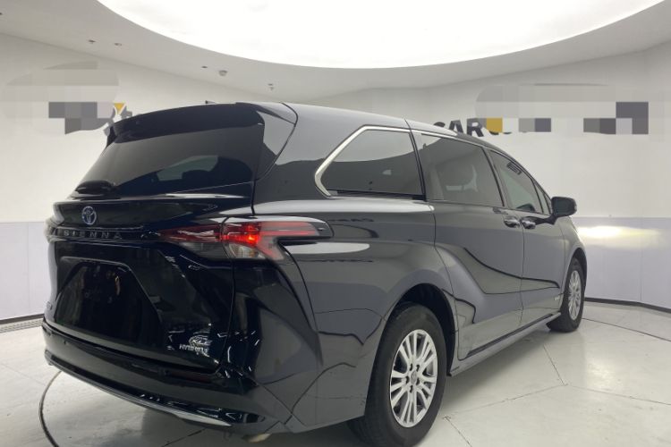 Used Toyota Sienna 2021 2.5L Hybrid Luxury Edition
