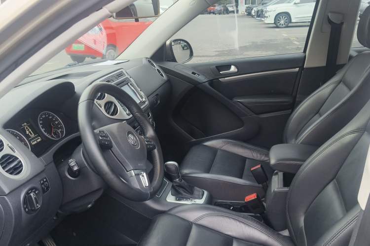 Used Volkswagen Tiguan L 2015 1.8TSI Automatic Two-Wheel Drive Comfort Edition
