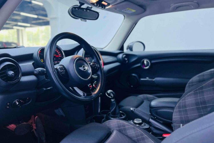 Used MINI MINI 2016 1.5T COOPER Avant-Garde