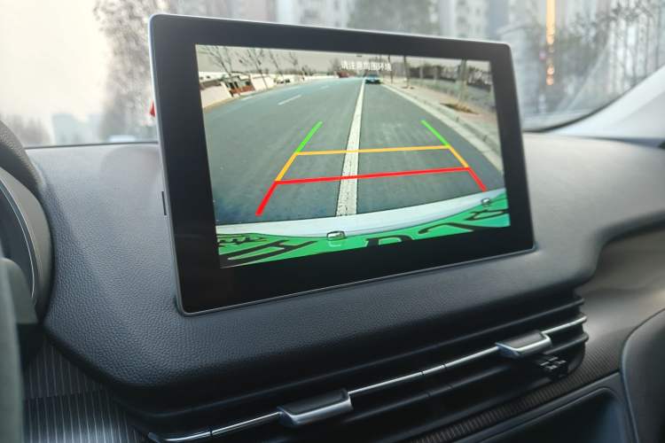 Used Hongqi E-QM5 2022 431 km Charge & Enjoy Edition