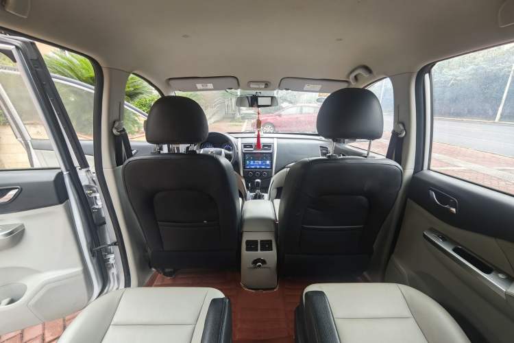 Used FORTHING S500 2016 1.6L Manual Luxury Edition
