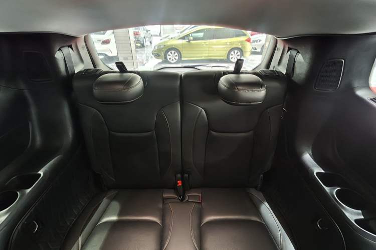 Used Jeep Grand Commander 2018 2.0T Four-Wheel Drive Smart Enjoyment Version China V Emission Standard