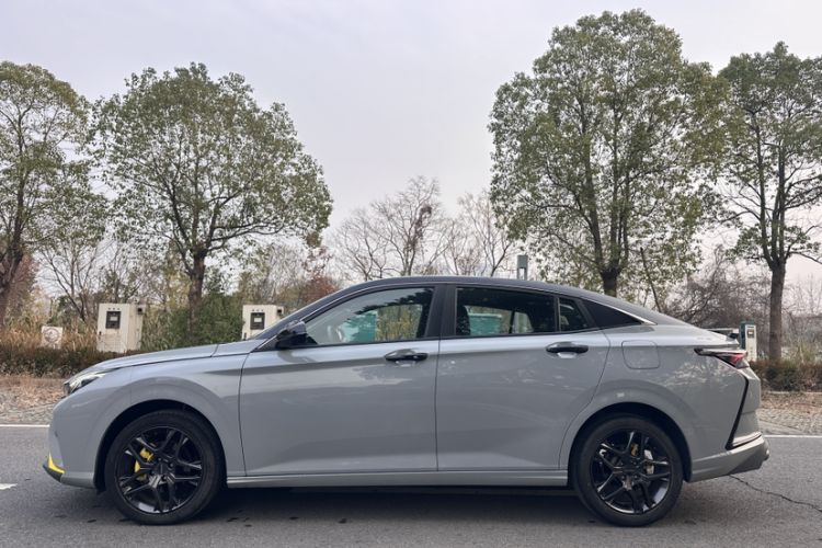 Used Dongfeng Aeolus Yixuan 2023 Mach Edition 1.5T Automatic Dream-Chasing Rider Version
