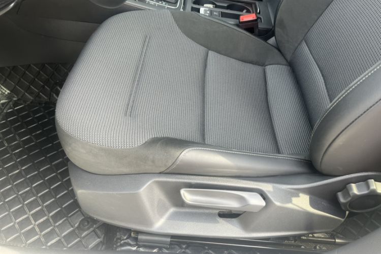 Used Volkswagen Golf 2020 Zhiai Edition 280TSI DSG Comfort Model Interior 5