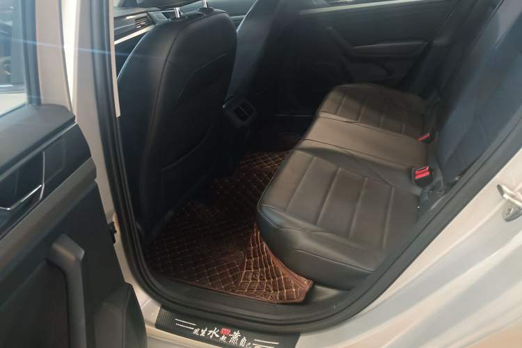 Used Volkswagen Lavida 2021 1.5L Automatic Comfort Edition Interior 3